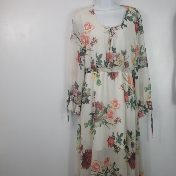 Belle + Sky white floral maxi dress sz M - Picture 2 of 8